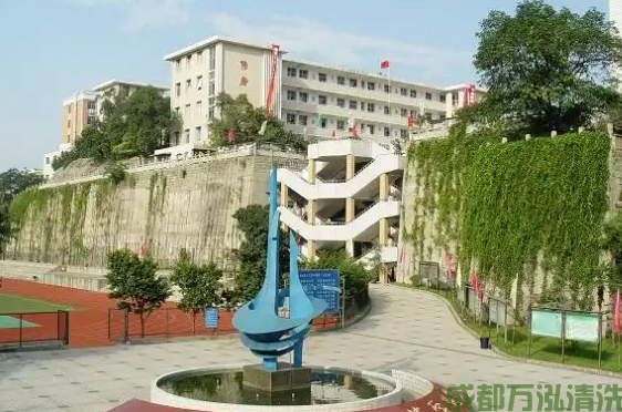 2025年9月30日自贡某小学食堂厨房油烟机和烟道清洗案例